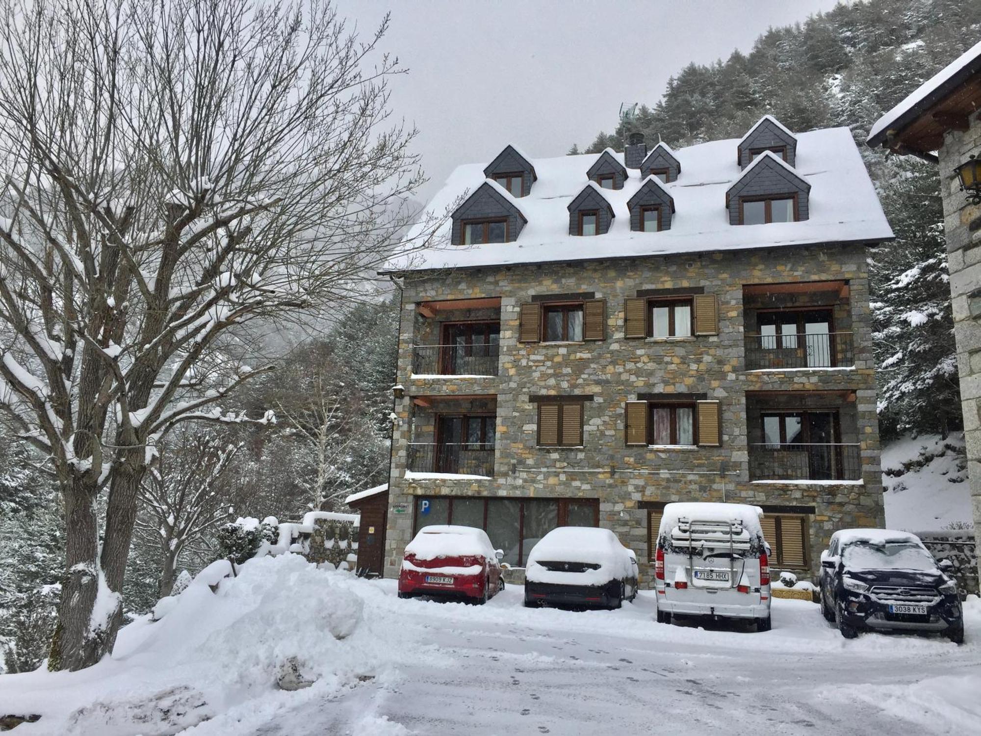 Apartaments La Peguera Bohí Dış mekan fotoğraf